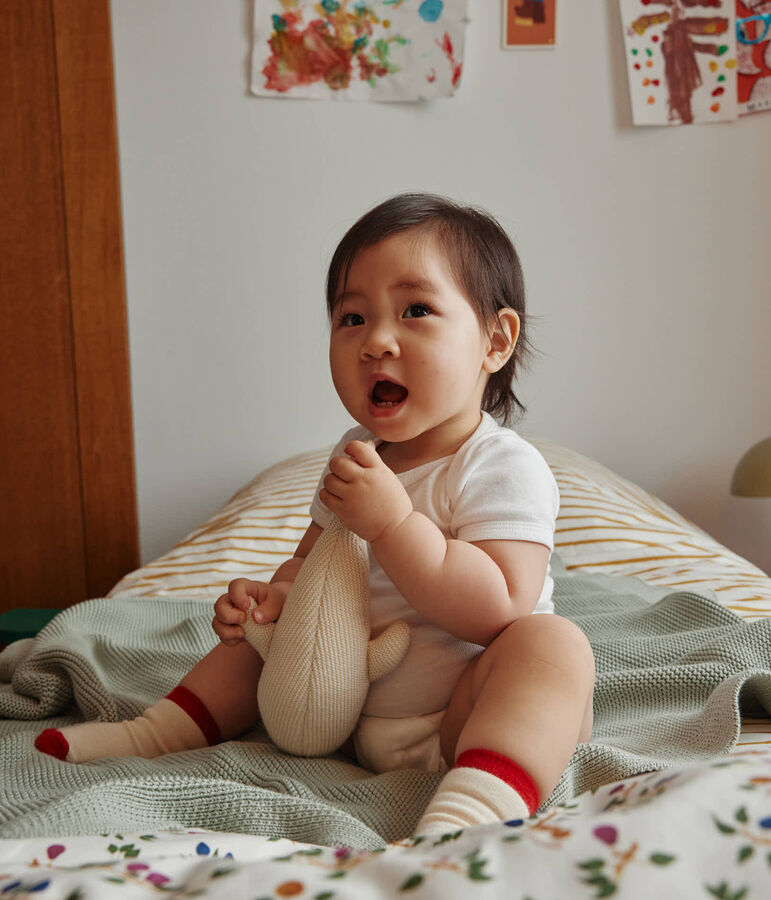 Couverture et doudou en tricot pour b&eacute;b&eacute; vert HERBIER/ MARSHMALLOW
