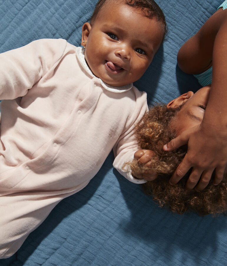 Dors bien b&eacute;b&eacute; en velours rose