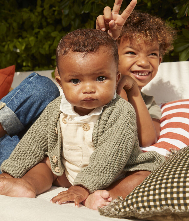 Cardigan b&eacute;b&eacute; tricot point mousse en coton vert MARECAGE