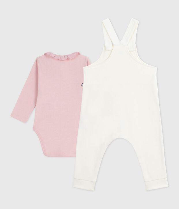 Ensemble salopette b&eacute;b&eacute; en coton uni et d&eacute;tails raffin&eacute;s &eacute;cru/rose