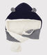 Bonnet-écharpe en tricot bébé.