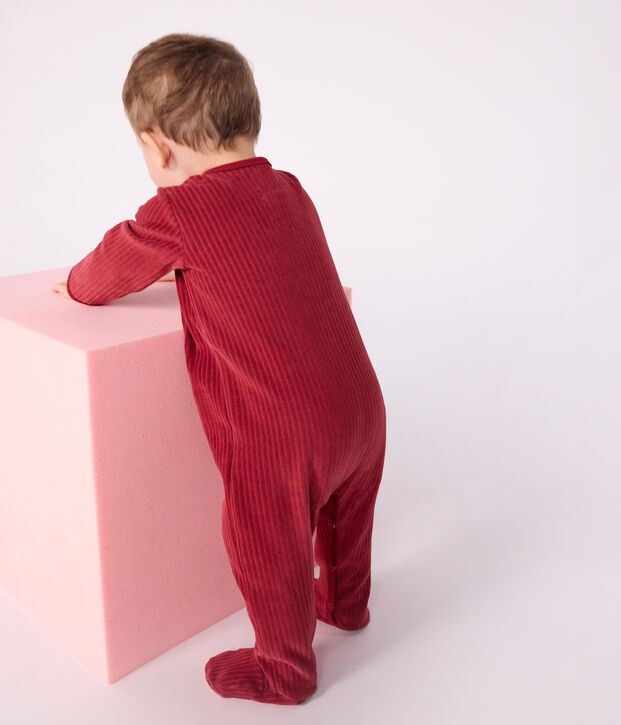 Dors-bien b&eacute;b&eacute; en velours uni avec broderie rouge