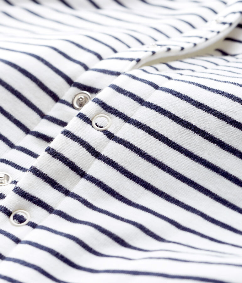 Cape iconique b&eacute;b&eacute; en c&ocirc;te ouatin&eacute;e blanc MARSHMALLOW/bleu SMOKING