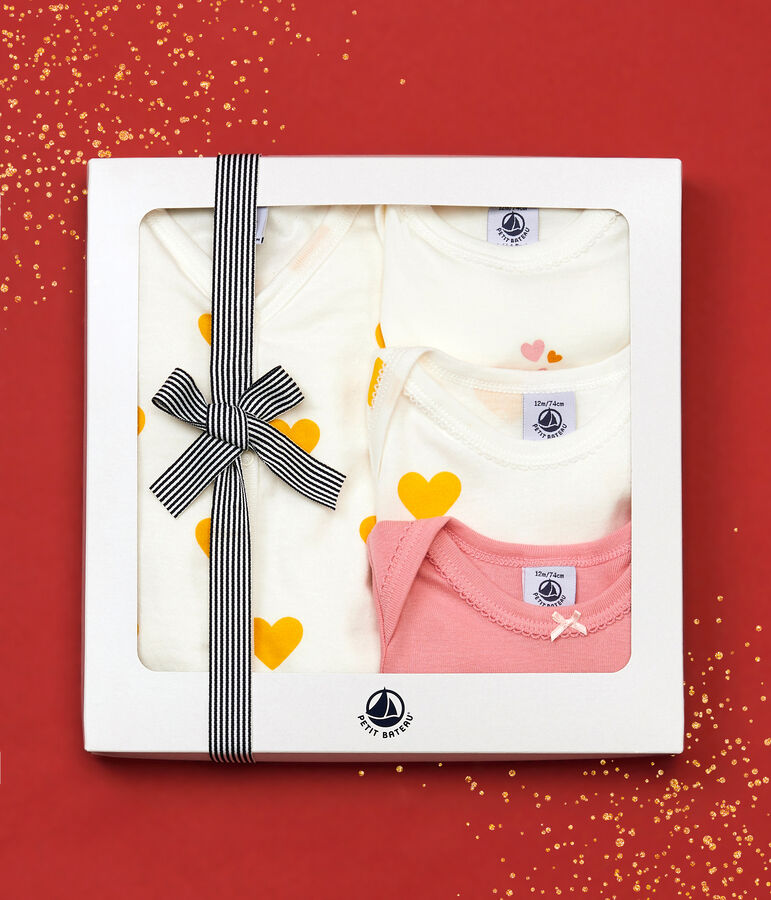 Coffret cadeaux c&oelig;ur b&eacute;b&eacute;. variante 1