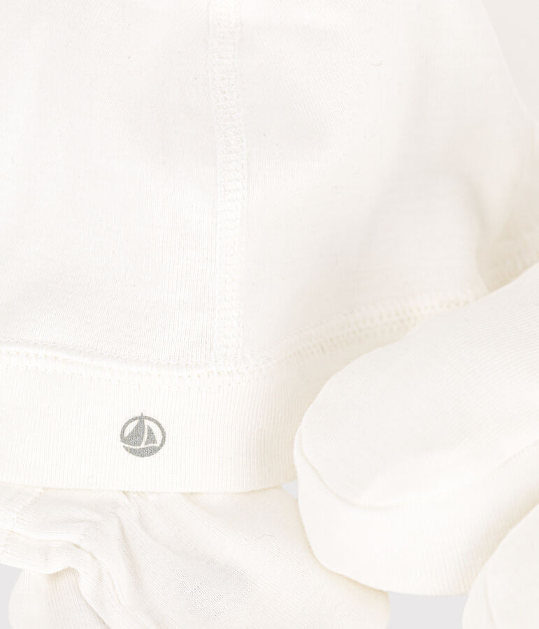 Lot de bonnet chaussons et moufles b&eacute;b&eacute; multicouleur