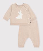 beige chin&eacute;