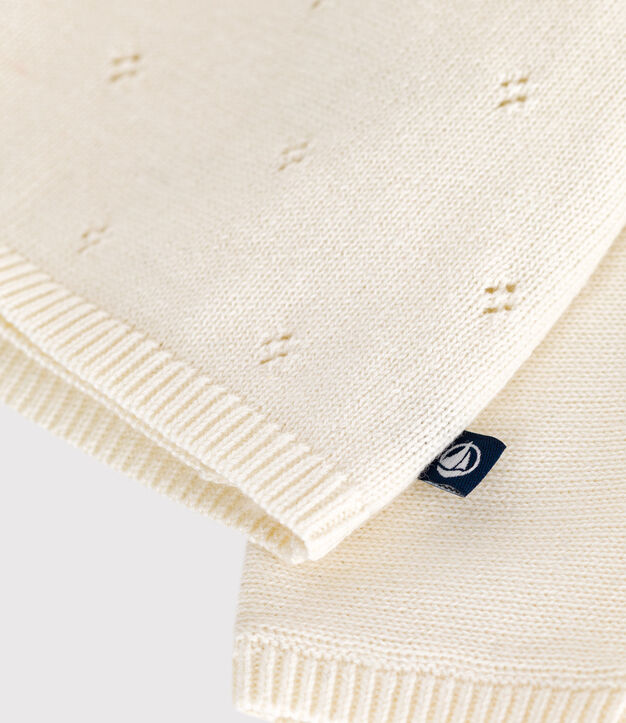 Brassi&egrave;re b&eacute;b&eacute; cache-c&oelig;ur ajour&eacute;e en tricot laine et coton blanc