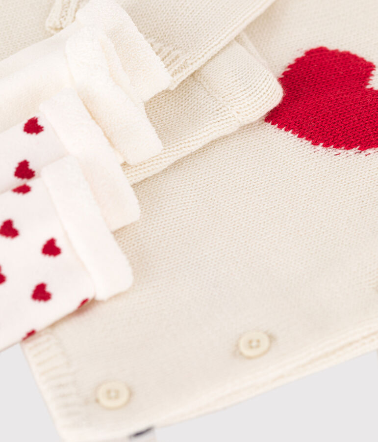 Coffret cadeau naissance en tricot multicouleur