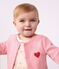 Cardigan b&eacute;b&eacute; en coton uni et badge c&oelig;ur rose clair