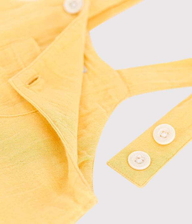 Salopette b&eacute;b&eacute; en gaze de coton jambes courtes, unie jaune