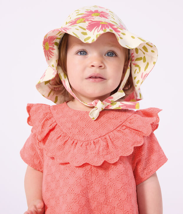 Robe b&eacute;b&eacute; en broderie anglaise manches courtes, motifs c&oelig;urs corail