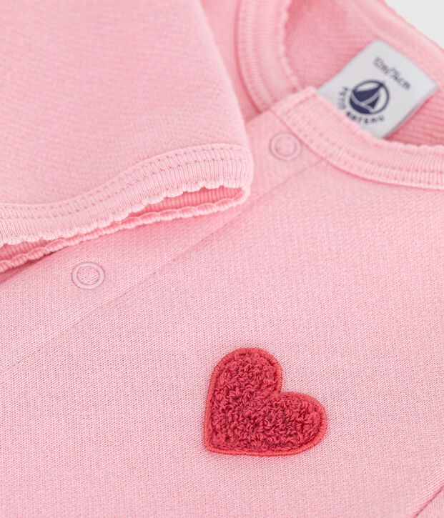 Cardigan b&eacute;b&eacute; en coton uni et badge c&oelig;ur rose clair