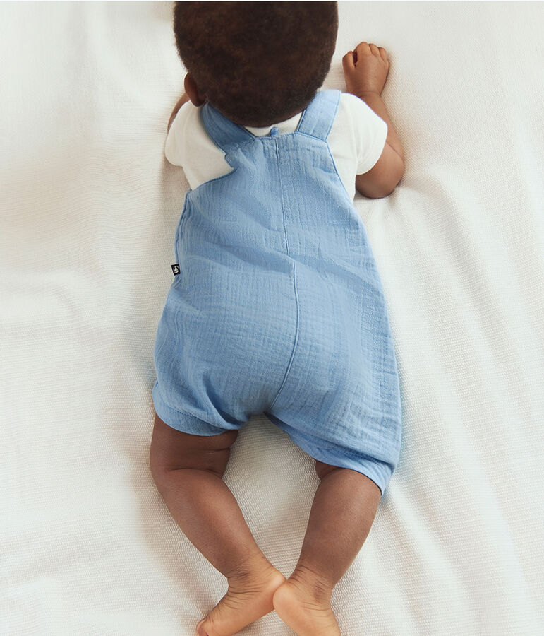 Salopette courte b&eacute;b&eacute; en gaze de coton unie bleu