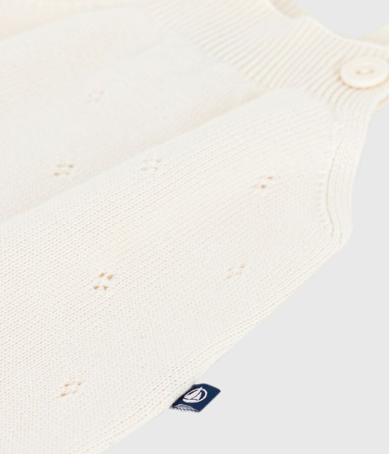 Combinaison courte b&eacute;b&eacute; en tricot de coton ajour&eacute; &eacute;cru